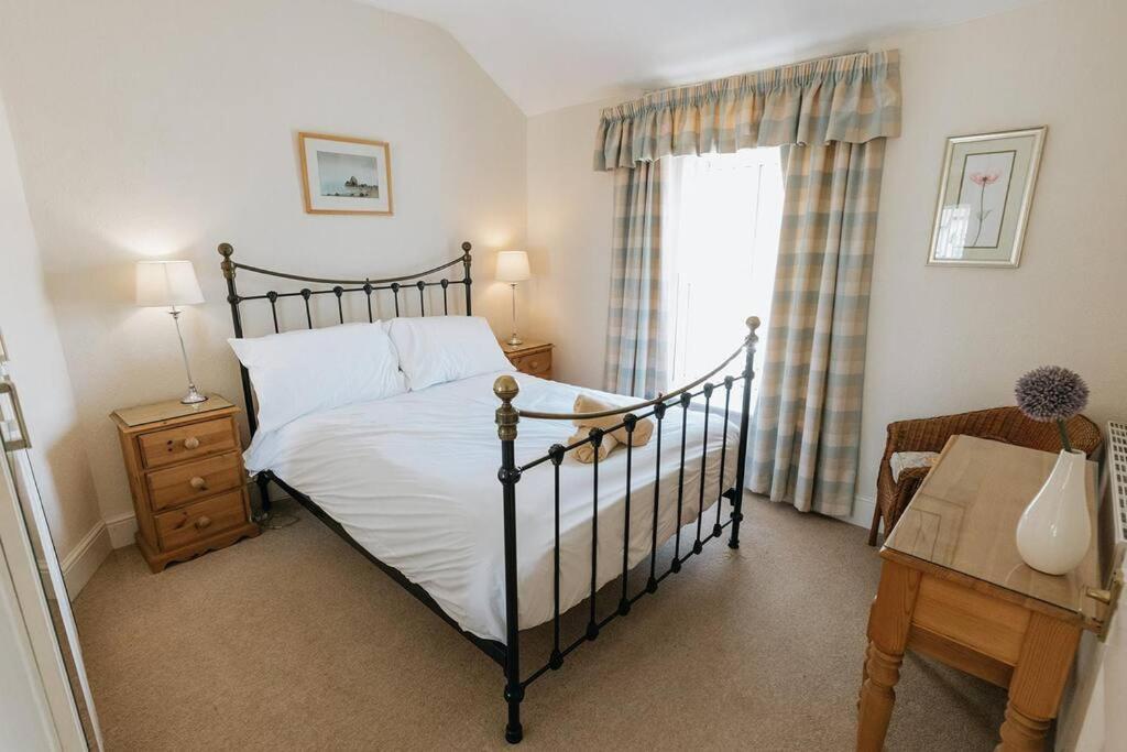 Fir Tree Cottage - Cosy 3 Bed Cottage In Penrhyn Bay With Beautiful Sea Views And Access To Snowdonia Rhôs-on-Sea Exterior foto