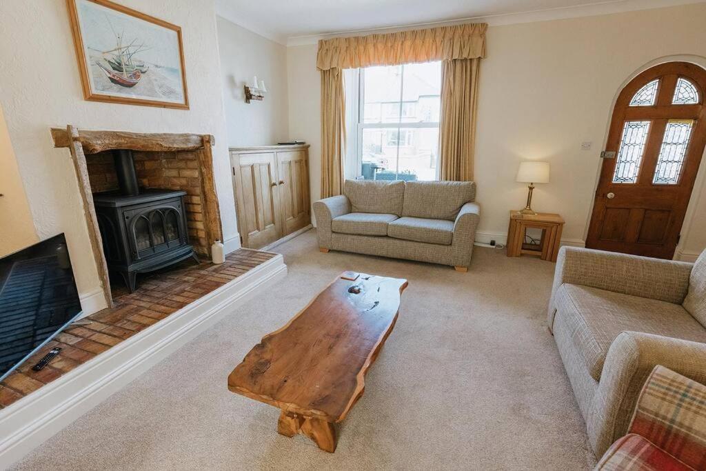 Fir Tree Cottage - Cosy 3 Bed Cottage In Penrhyn Bay With Beautiful Sea Views And Access To Snowdonia Rhôs-on-Sea Exterior foto