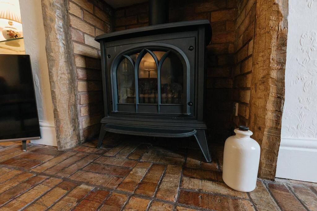 Fir Tree Cottage - Cosy 3 Bed Cottage In Penrhyn Bay With Beautiful Sea Views And Access To Snowdonia Rhôs-on-Sea Exterior foto