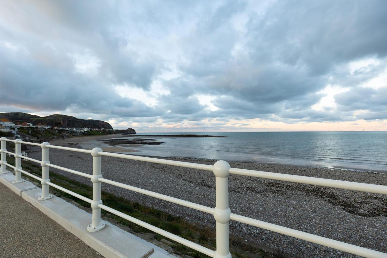 Fir Tree Cottage - Cosy 3 Bed Cottage In Penrhyn Bay With Beautiful Sea Views And Access To Snowdonia Rhôs-on-Sea Exterior foto